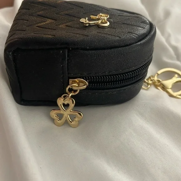 Key Chain purse - Picture 2 of 4